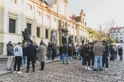 Pohled na Vyšehradskou pevnost nad Vltavou